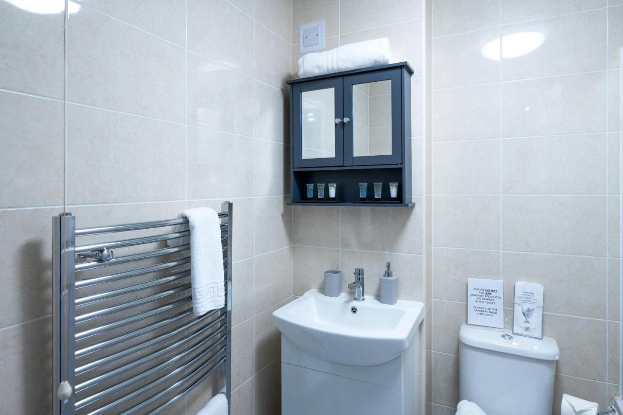 Yew Tree House Contractor / Family Home Free Netflix Fast Wifi Near Dudley/Birmingham Cradley Heath Exterior photo